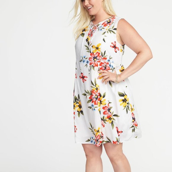 Old Navy Dresses & Skirts - Old Navy Floral Front Lace-Up Swing Dress Large